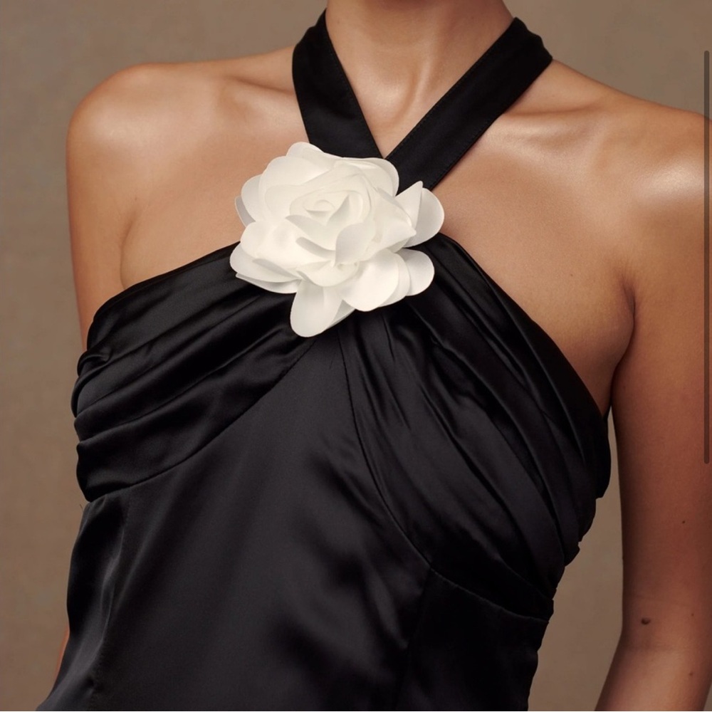 MESHKI Dylan Rose Halter Maxi Dress - Picture 3 of 4